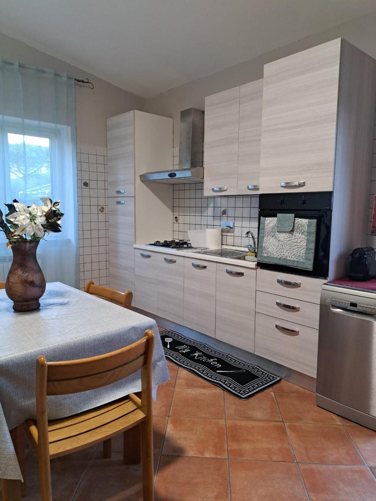 Apartamento Tor Vergata Con Giardino Roma
